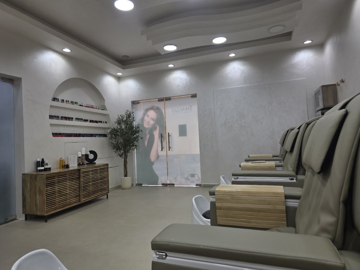 Shades beauty saloon 3