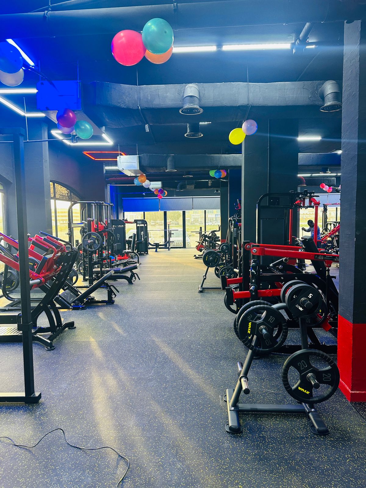 CHAMPIONS GYM 2