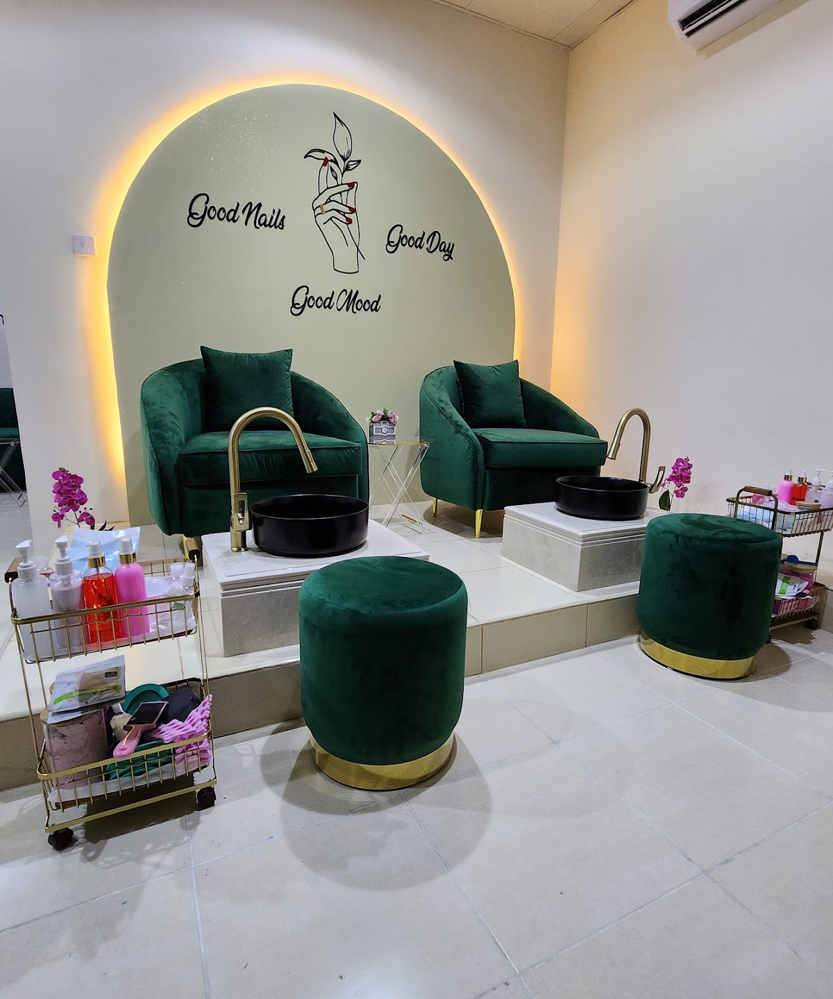Rumush beauty and henna saloon صالون رموش للتجميل والحناء 3